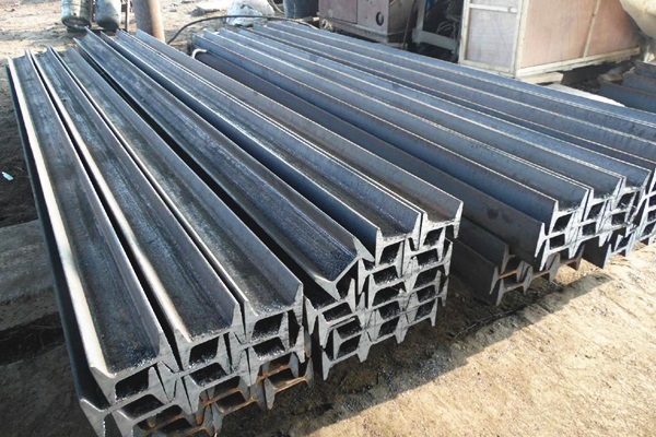 產(chǎn)業(yè)鏈上的涉鋼企業(yè)分別有哪些風(fēng)險敞口